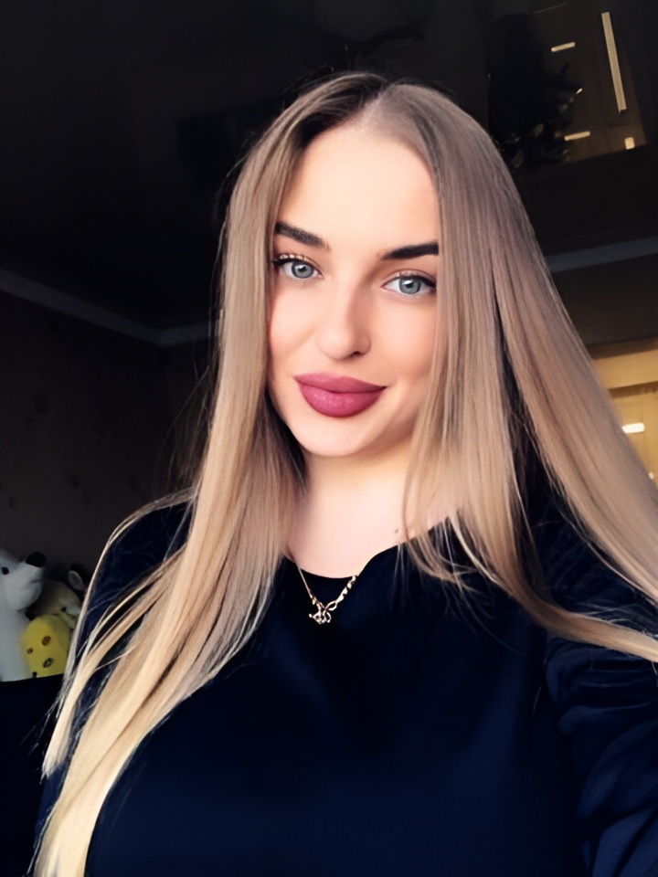 Алина привлекательная девушка из Канаша цена от 1500 руб