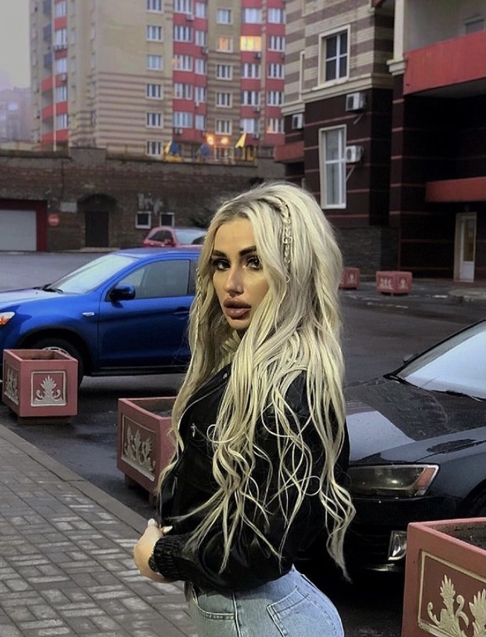 🎥 Алиса привлекательная девушка из Канаша цена от 6000 руб