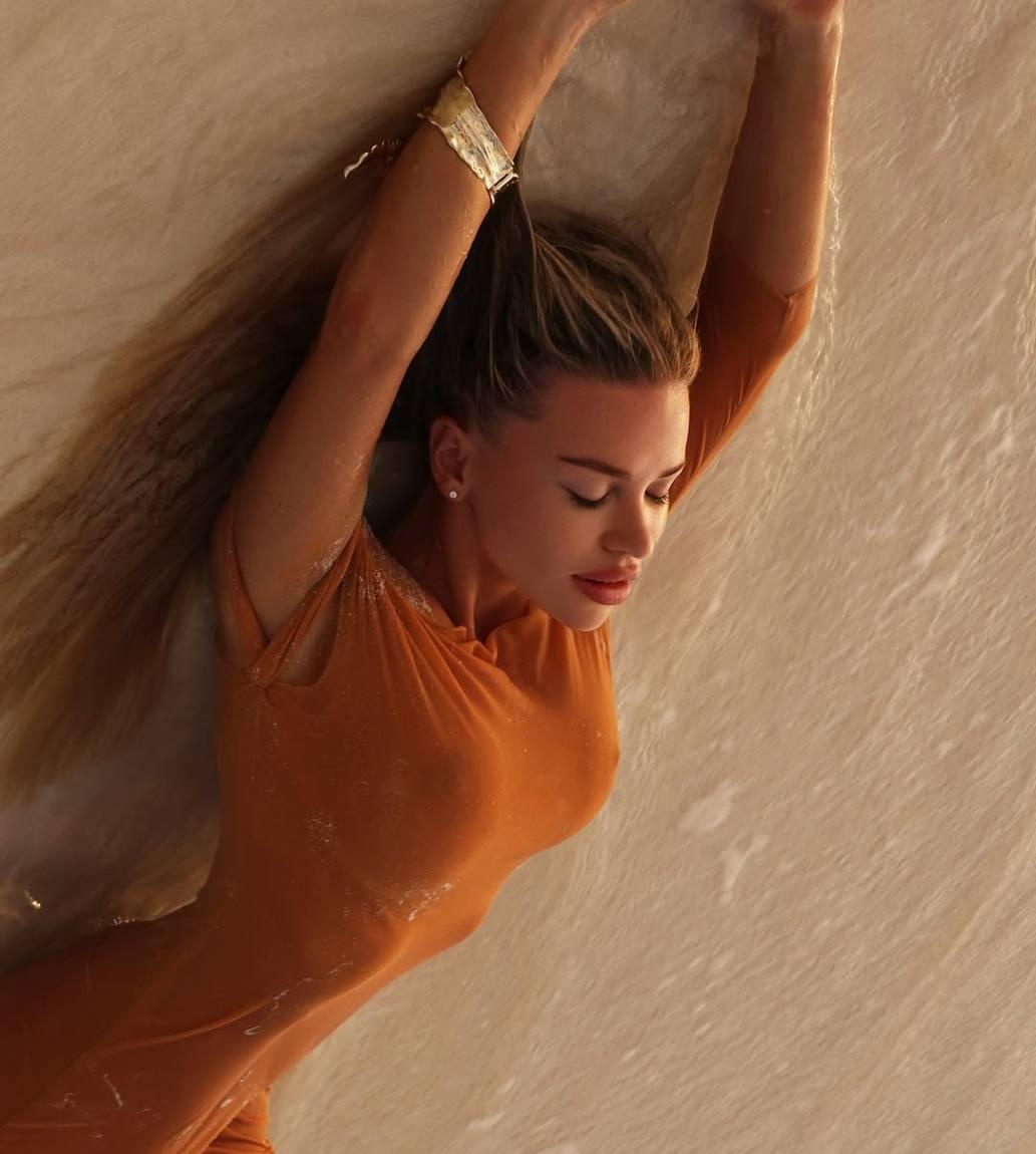 Настена привлекательная девушка из Канаша цена от 6000 руб